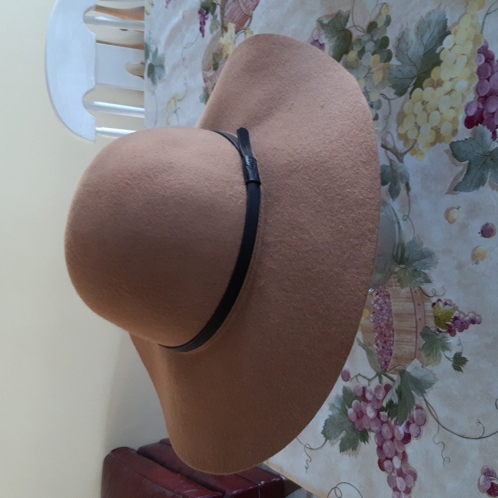 Levi's Floppy Hat